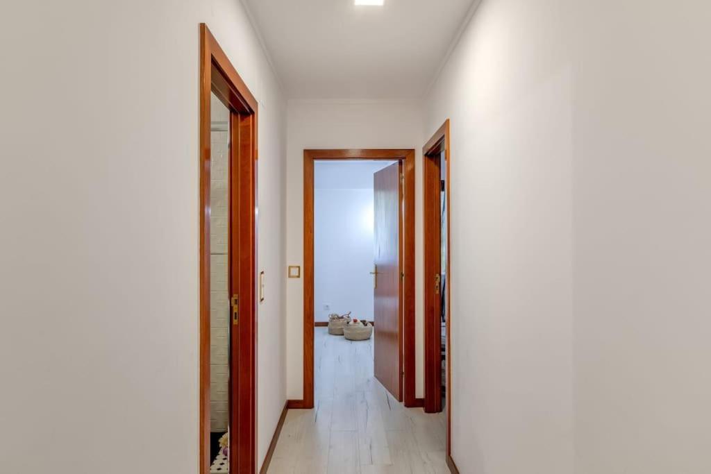 Spacious 3-Bedroom Condo In Лиссабон Экстерьер фото