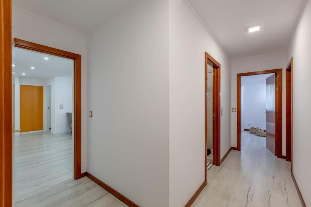 Spacious 3-Bedroom Condo In Лиссабон Экстерьер фото